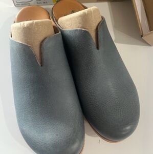 Kork-Ease Para Navy Women's Size 6